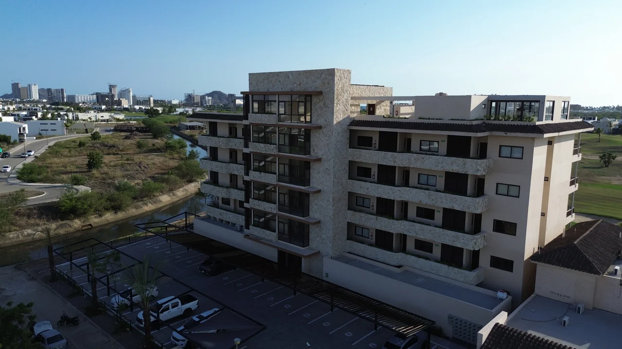 Vista aérea del edificio de condominios Mangata